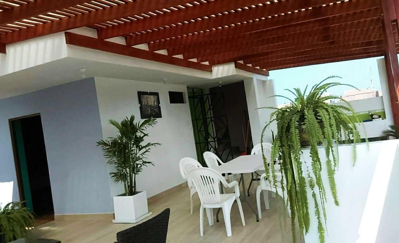 Hospedaje Luna Llena San Vicente de Cañete Exterior foto